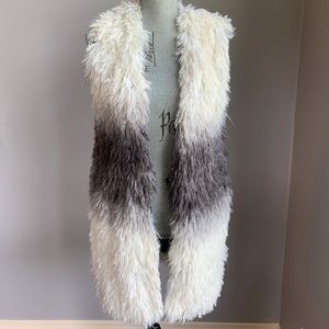 Guess Faux Fur Long sleeveless vest